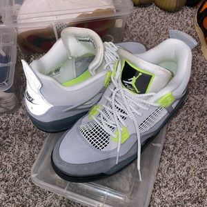 Retro 4 Jordan’s , size 6.5